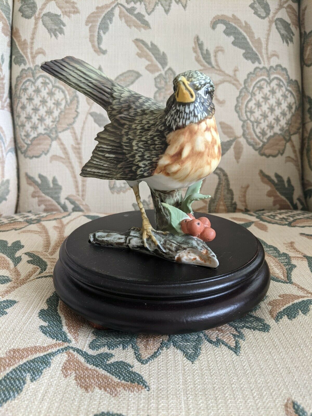 Kaiser Porcelain Robin 502 Limited Edition No.38 Mint Condition No Box With Base