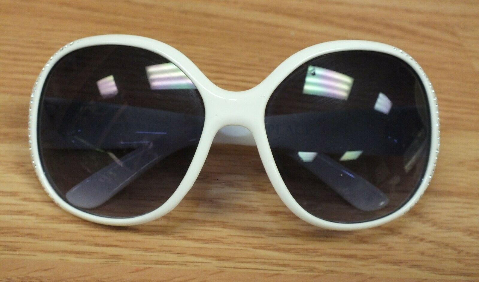 Genuine Children's Place White With Sparkles Girl's Over Sized Style Sunglasses