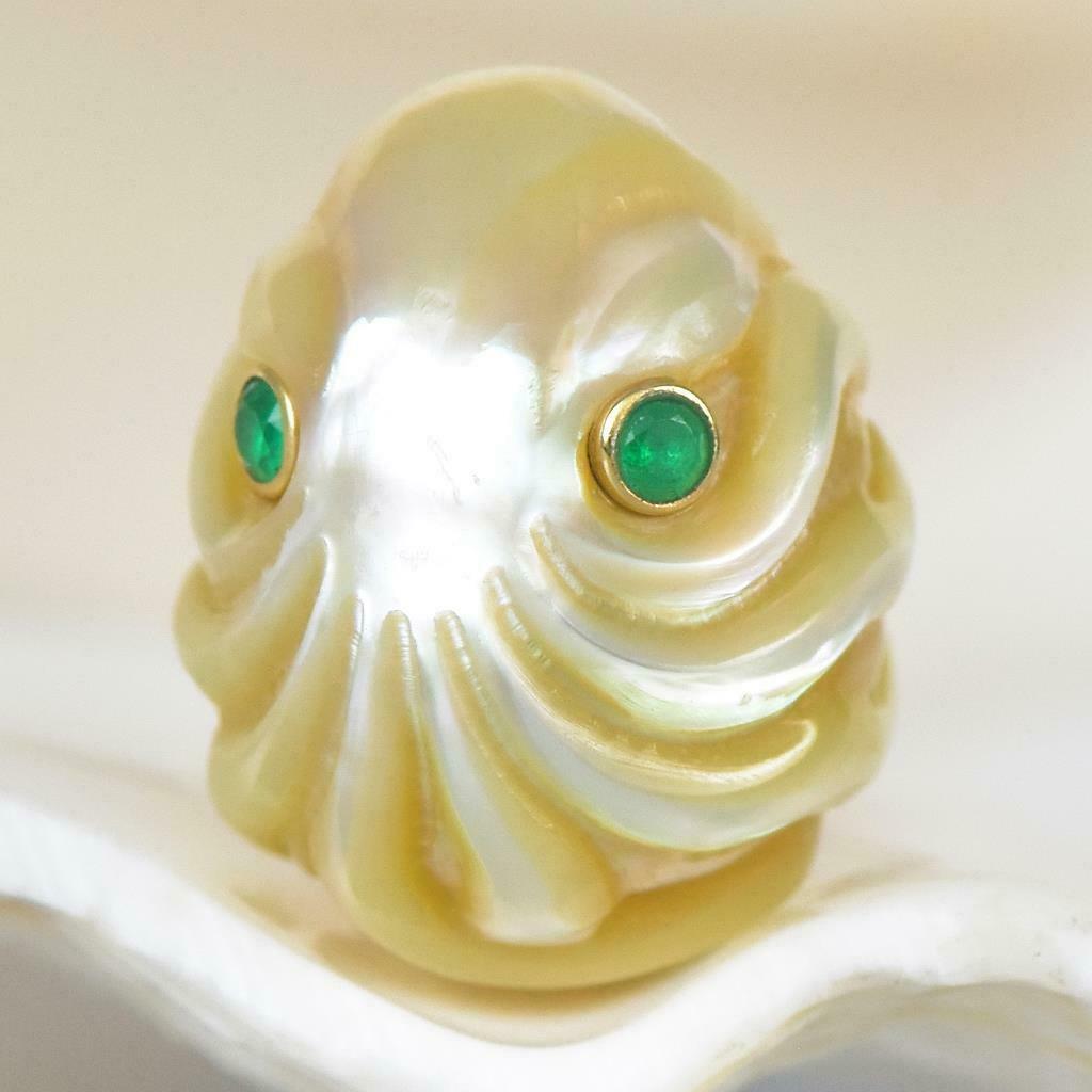 11.89 Mm Golden South Sea Pearl Carved Octopus Emerald Eyes 1.81 G Undrilled