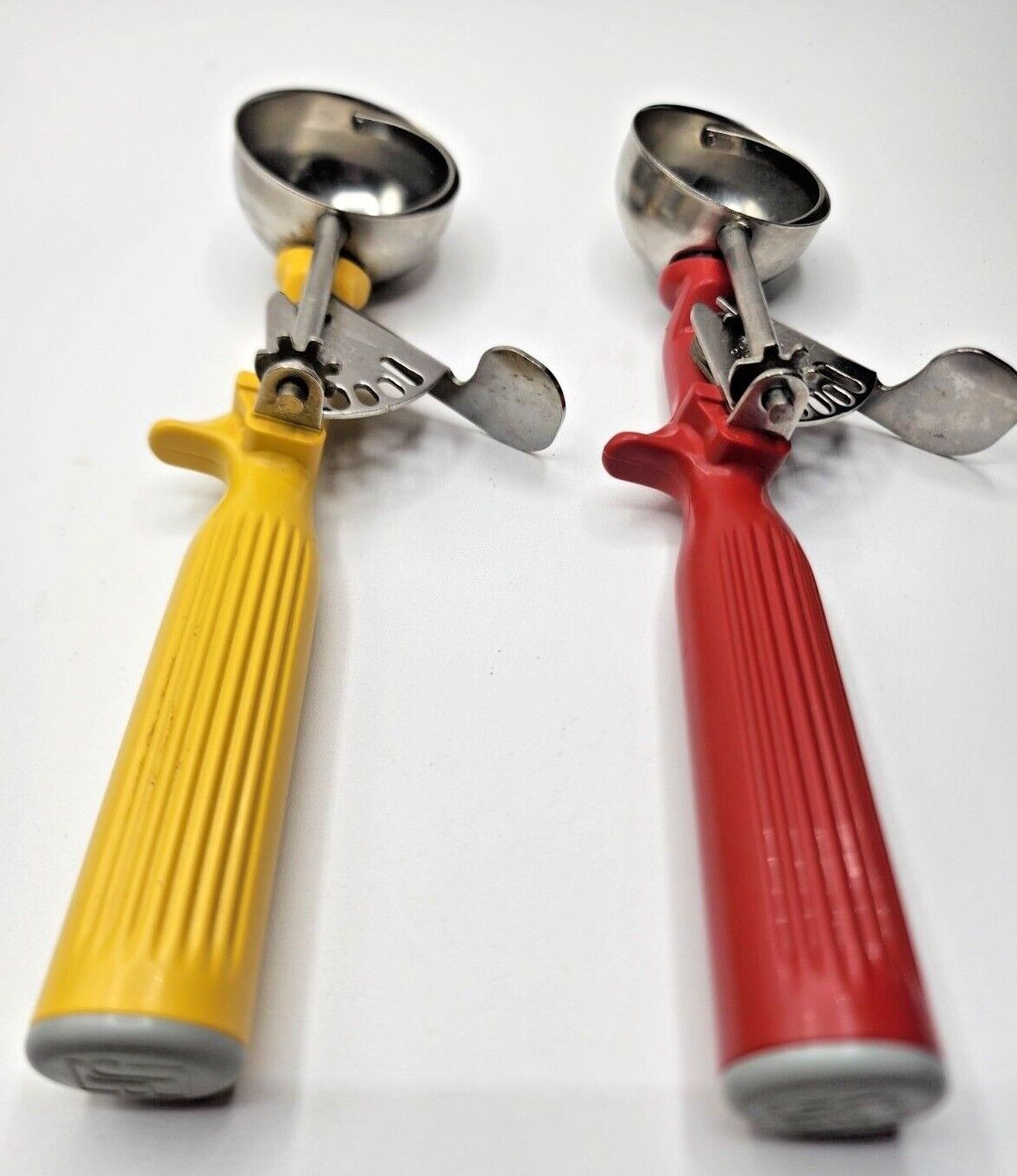 Two Ice Cream Scoopers Sheboygan Lot Of 2 Yellow Red