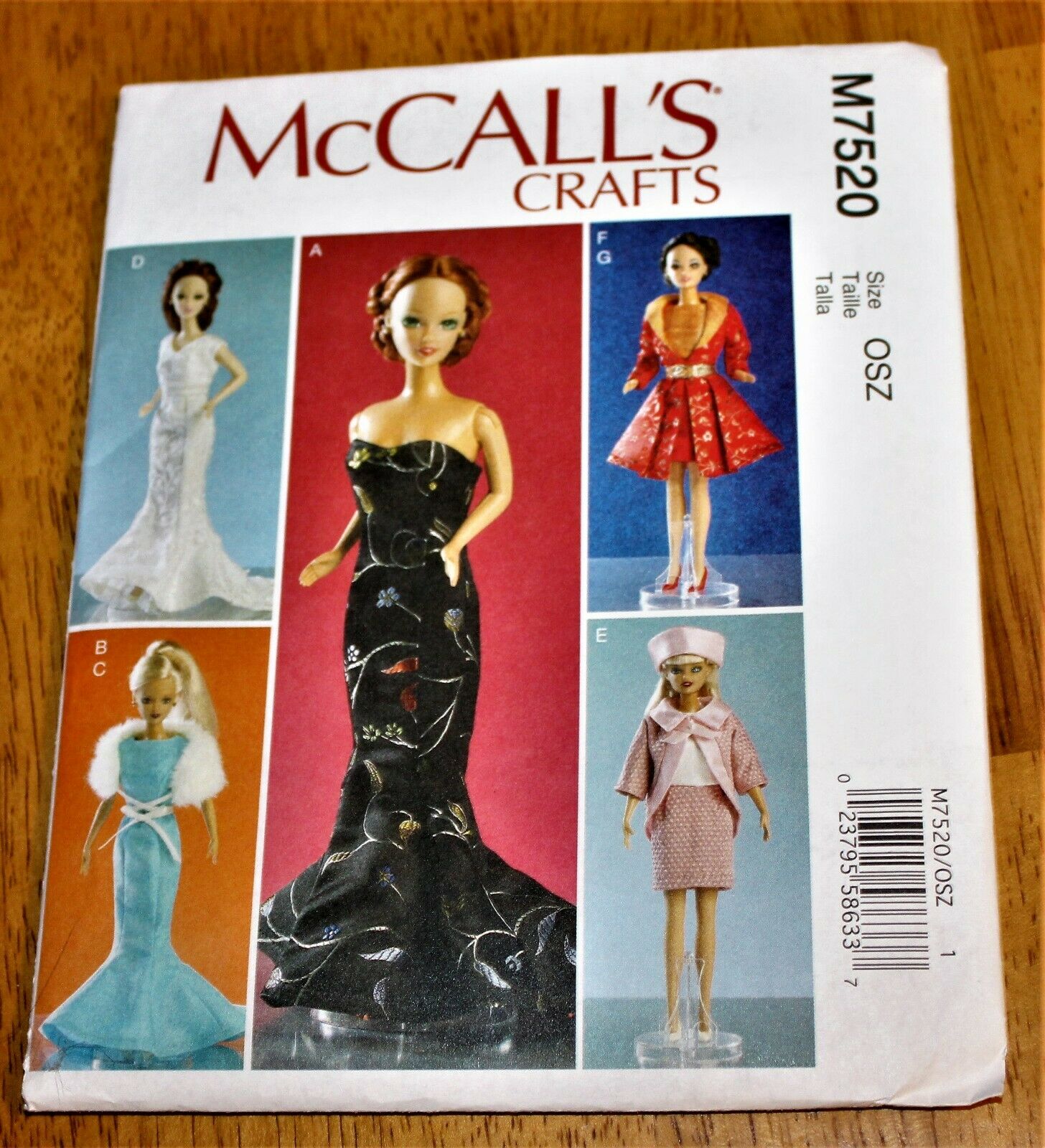 Mc Calls: Pattern #7520 Clothing For 11.5" Fashion Dolls - New - 5 Designs